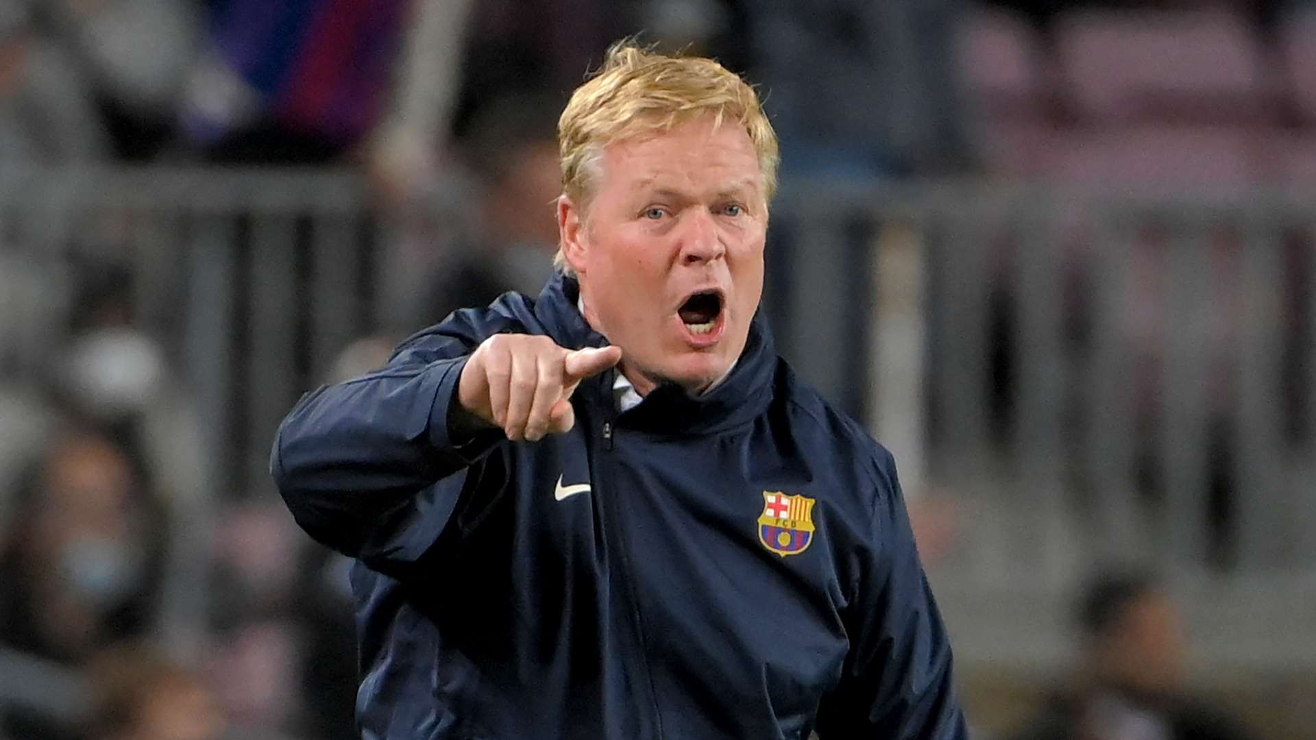 教练和足球 教练和足球