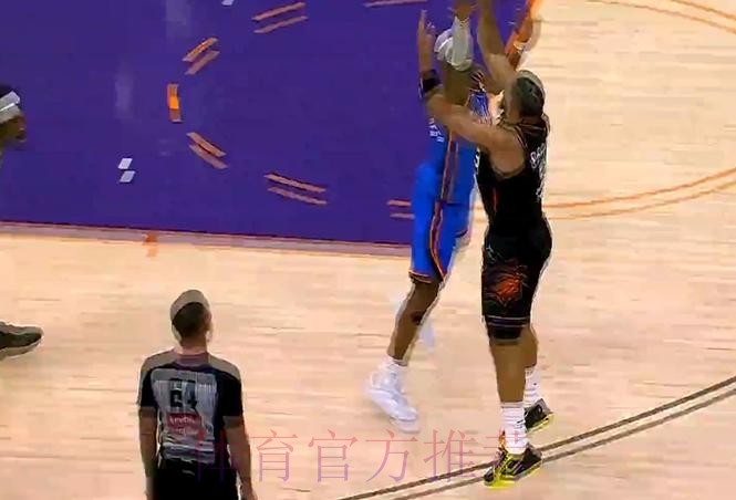 准！狄龙命中本场第四记三分，太阳领先篮网到20分分差